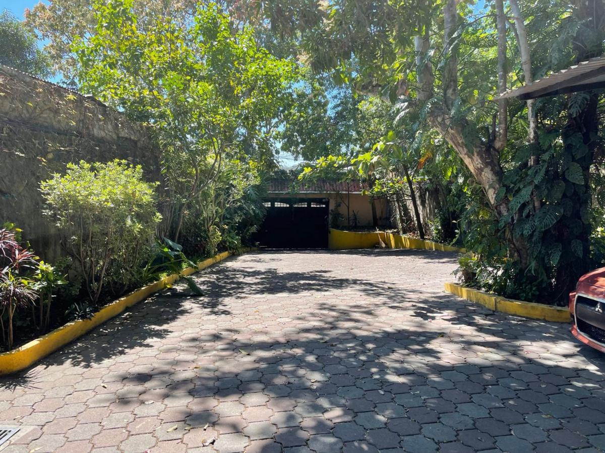 Villa Las Flores San Salvador Eksteriør bilde